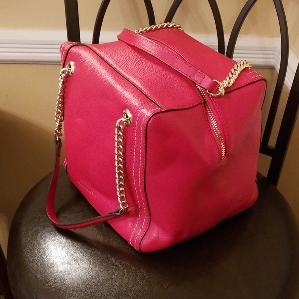 🆕️Bcbgmaxazria red leather bag with golden chains